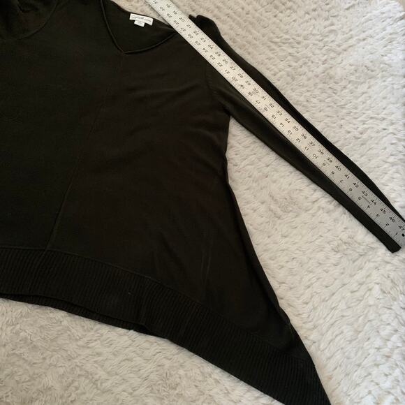 Jaclyn Smith Asymmetrical Sweater - Picture 9 of 12